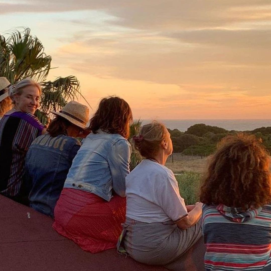 La escapada al sur de Sara Carbonero con Raquel Perera, Rosario Flores y Mariola Orellana