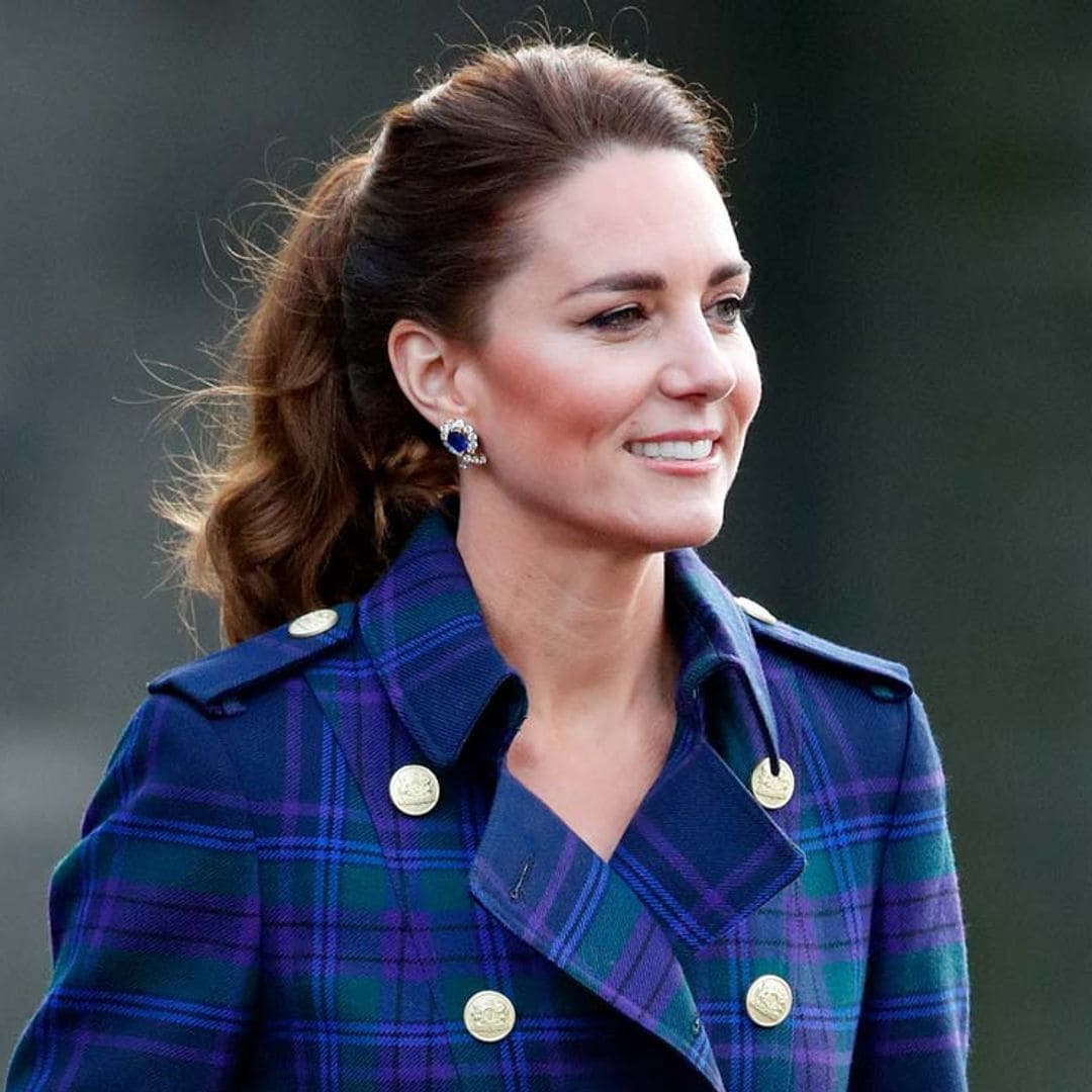 El abrigo de tartán verde de Kate Middleton, ahora en versión española