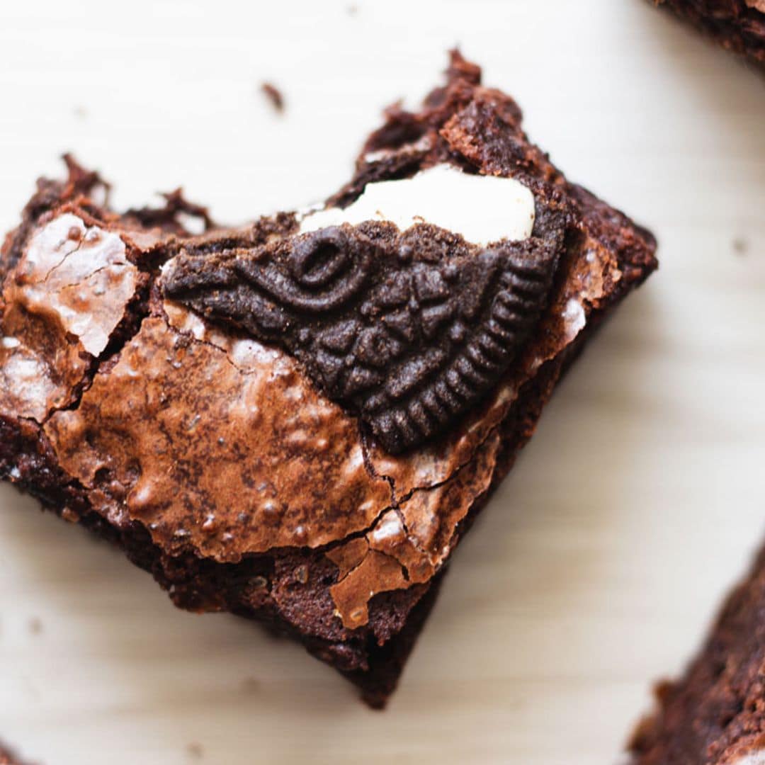 Facilísimo y con sabor a Oreo: ¿quién puede resistirse a este ‘brownie’?