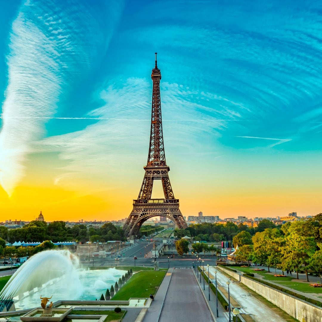 Jardines de Trocadero y torre Eiffel de París, Francia