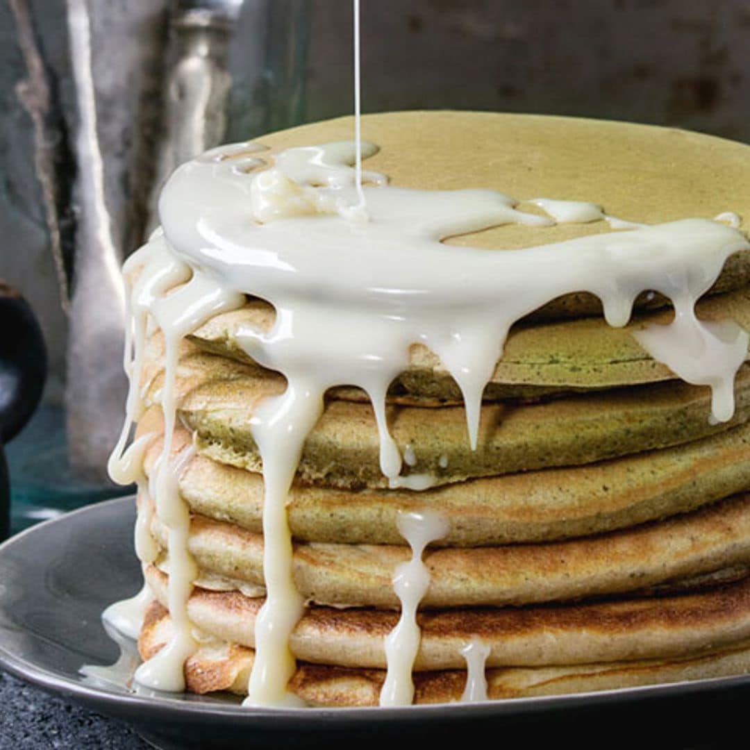 Tortitas de té matcha con leche condensada