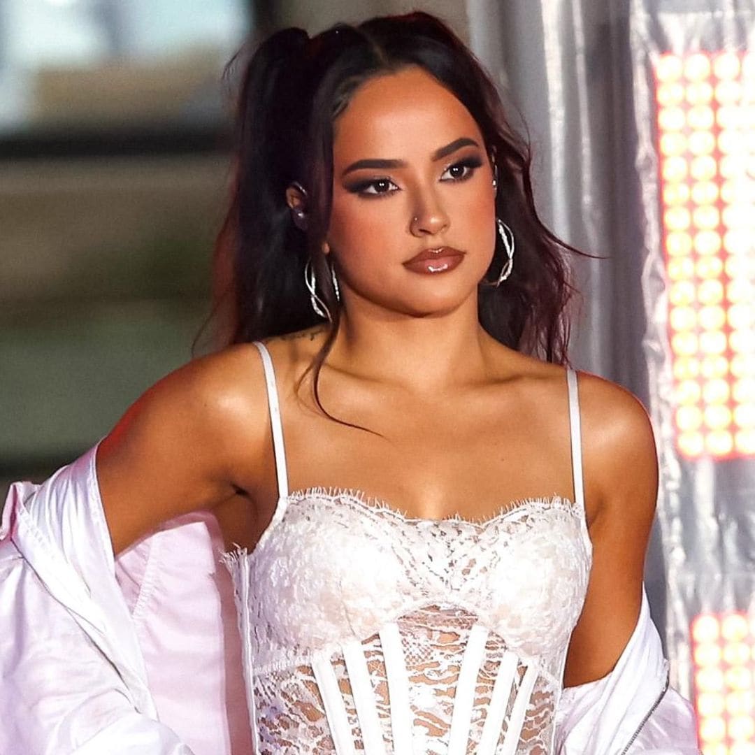 Becky G se sincera sobre su lucha contra la ansiedad: ‘El cuerpo lleva la cuenta de todo lo que vives’