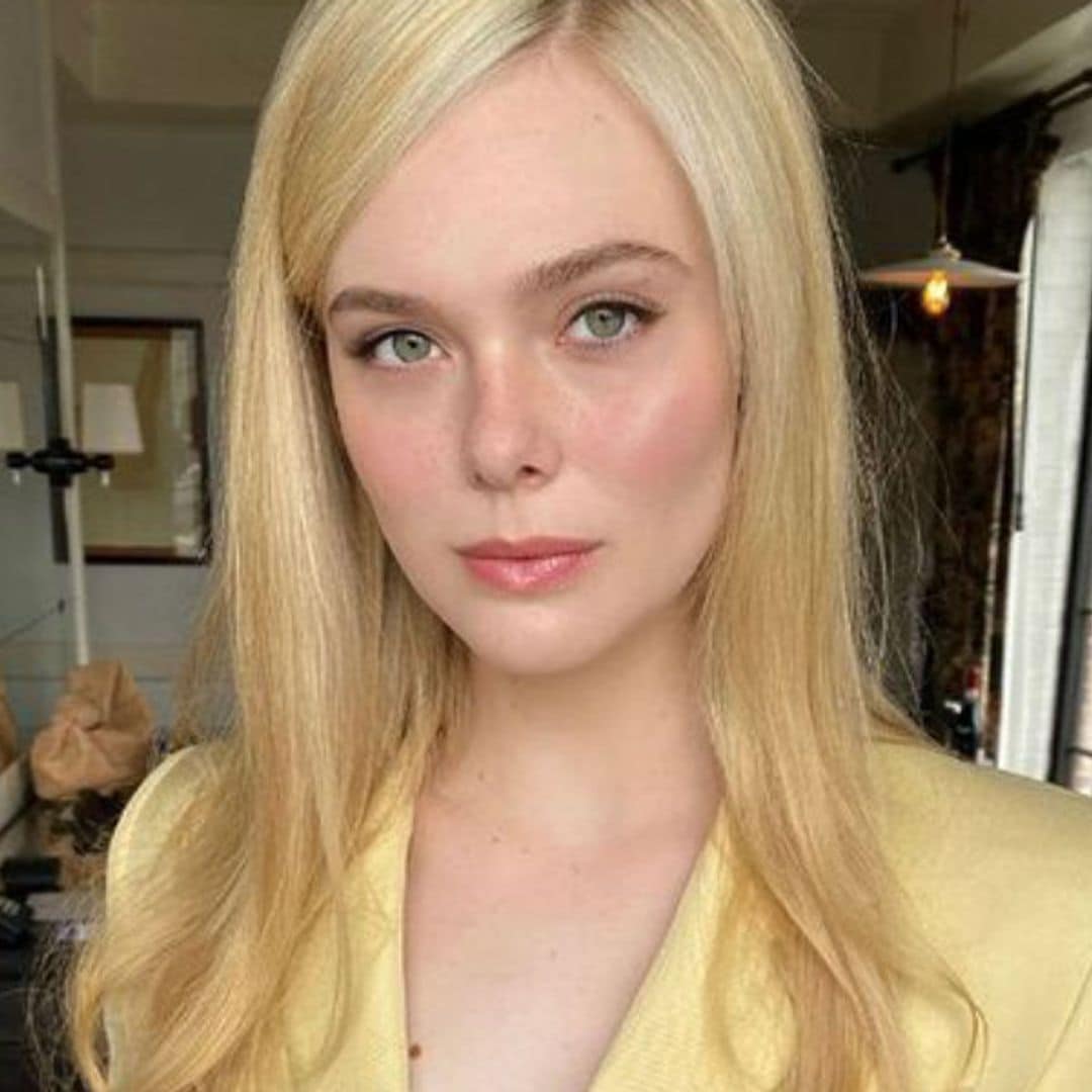 La americana 'cropped' con corsé de Elle Fanning y otros looks originales que sí funcionan