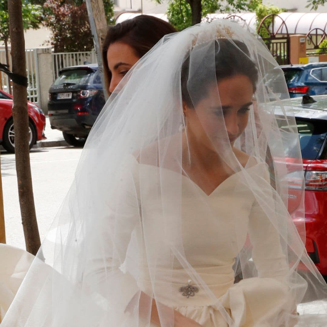 El elegante vestido 'royal' de Mónica Remartínez para su boda con Ricardo Gómez-Acebo Botín