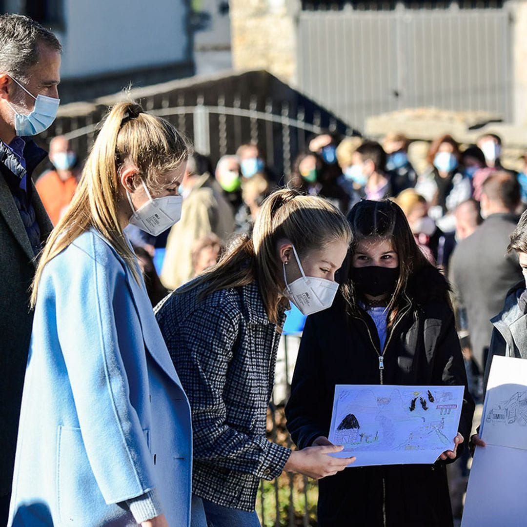 ¡Sorpresas y mucha emoción! Te contamos todas las anécdotas de la visita de la Familia Real al pueblo ejemplar