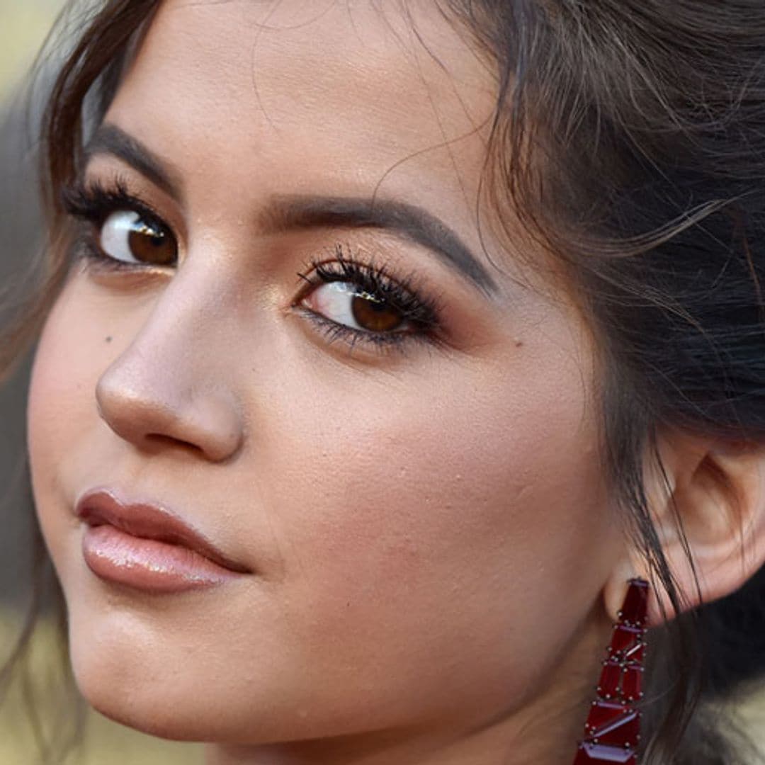 Isabela Moner revela la batalla de su mamá contra el cáncer de pecho