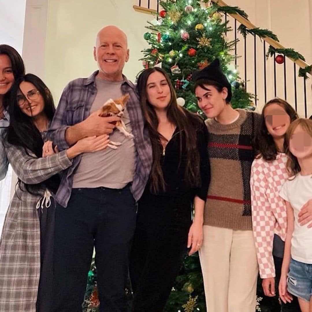 Bruce Willis celebra por adelantado su Navidad más difícil con su mujer, su ex Demi Moore y sus cinco hijas