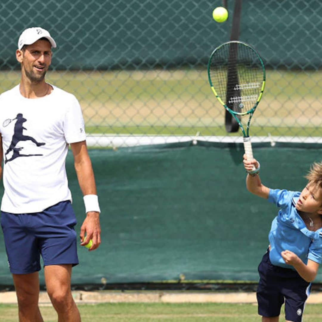 Conoce a Stefan, el hijo de 7 años de Djokovic, que es clavadito a él y está causando sensación en Wimbledon