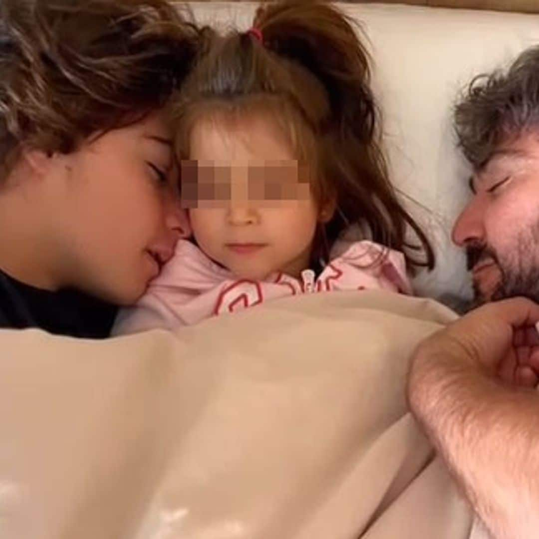 Antonio Orozco se emociona con el inesperado regalo que le ha hecho su hijo Jan: 'Voy a llorar'