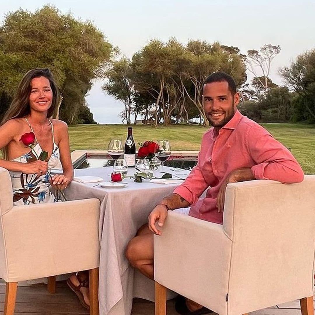 Malena Costa y Mario Suárez celebran cinco años de casados en su 'paraíso'