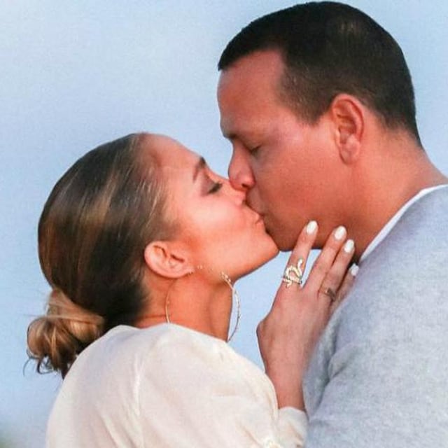 jennifer lopez alex rodriguez kiss