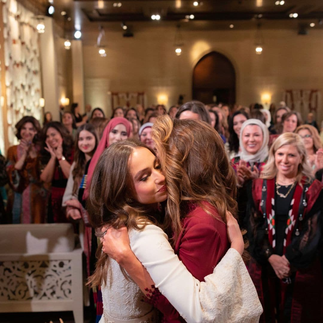 Arrancan las celebraciones de la boda de Iman de Jordania con la espectacular fiesta de la henna