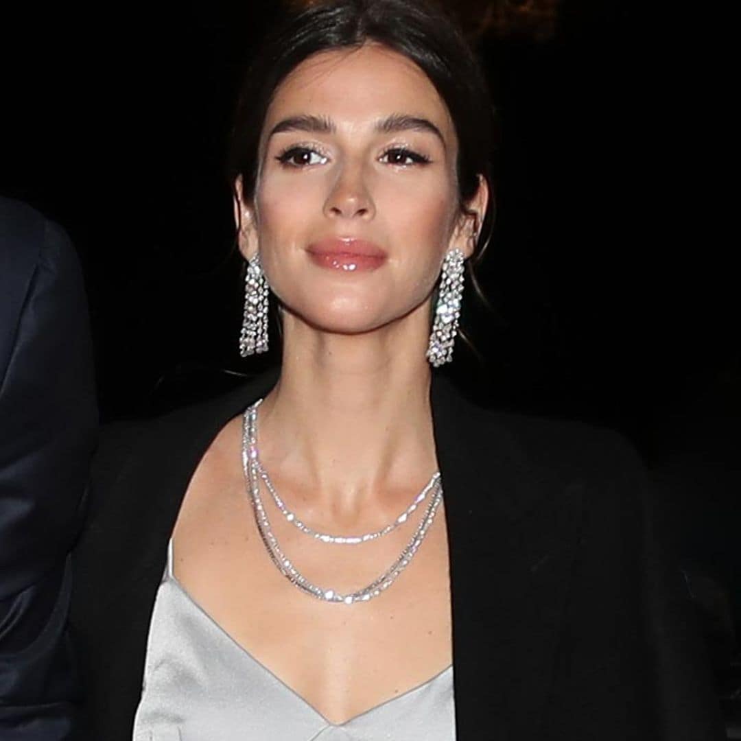 El espectacular look de fiesta de Sandra Gago con un vestido lencero y joyas de diamantes