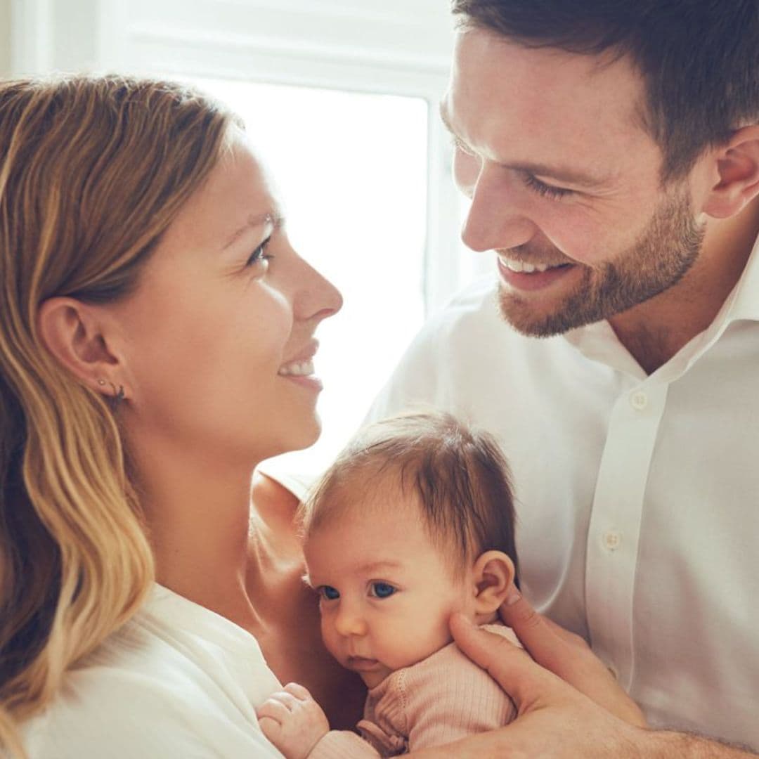 Estos son todos los trámites que tienes que hacer cuando nace tu hijo