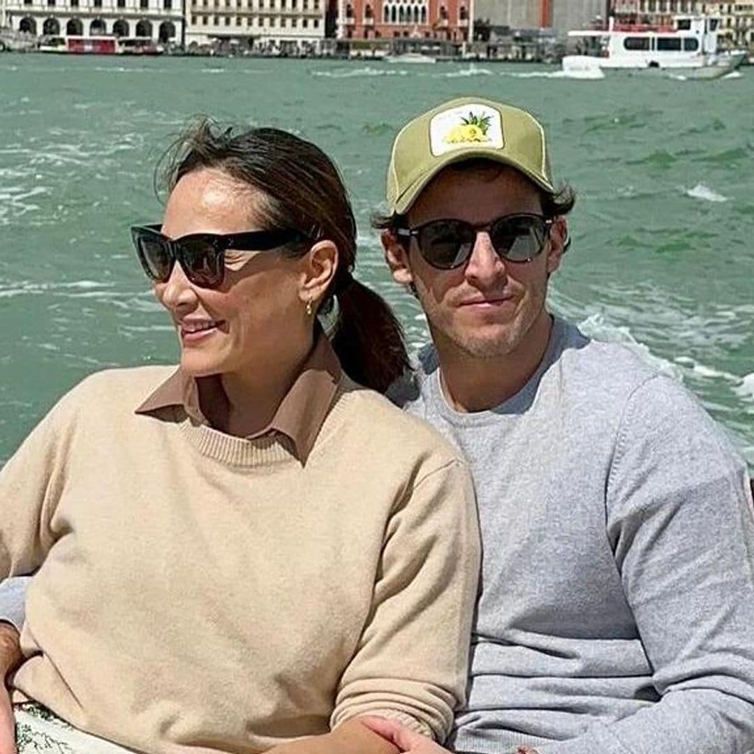 Tamara Falcó e Iñigo Onieva disfrutan su amor en los canales de Venecia