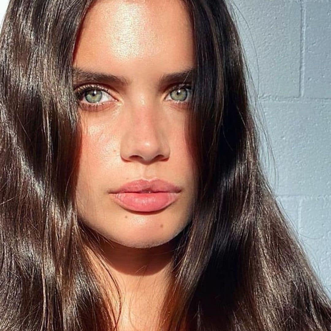 Sara Sampaio triunfa con esta foto de su infancia en el reto viral del momento