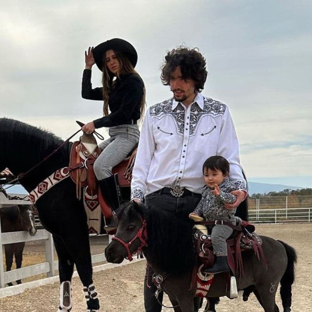 En el rancho de don Vicente, Álex Fernández y su esposa celebran los 10 meses de su hija