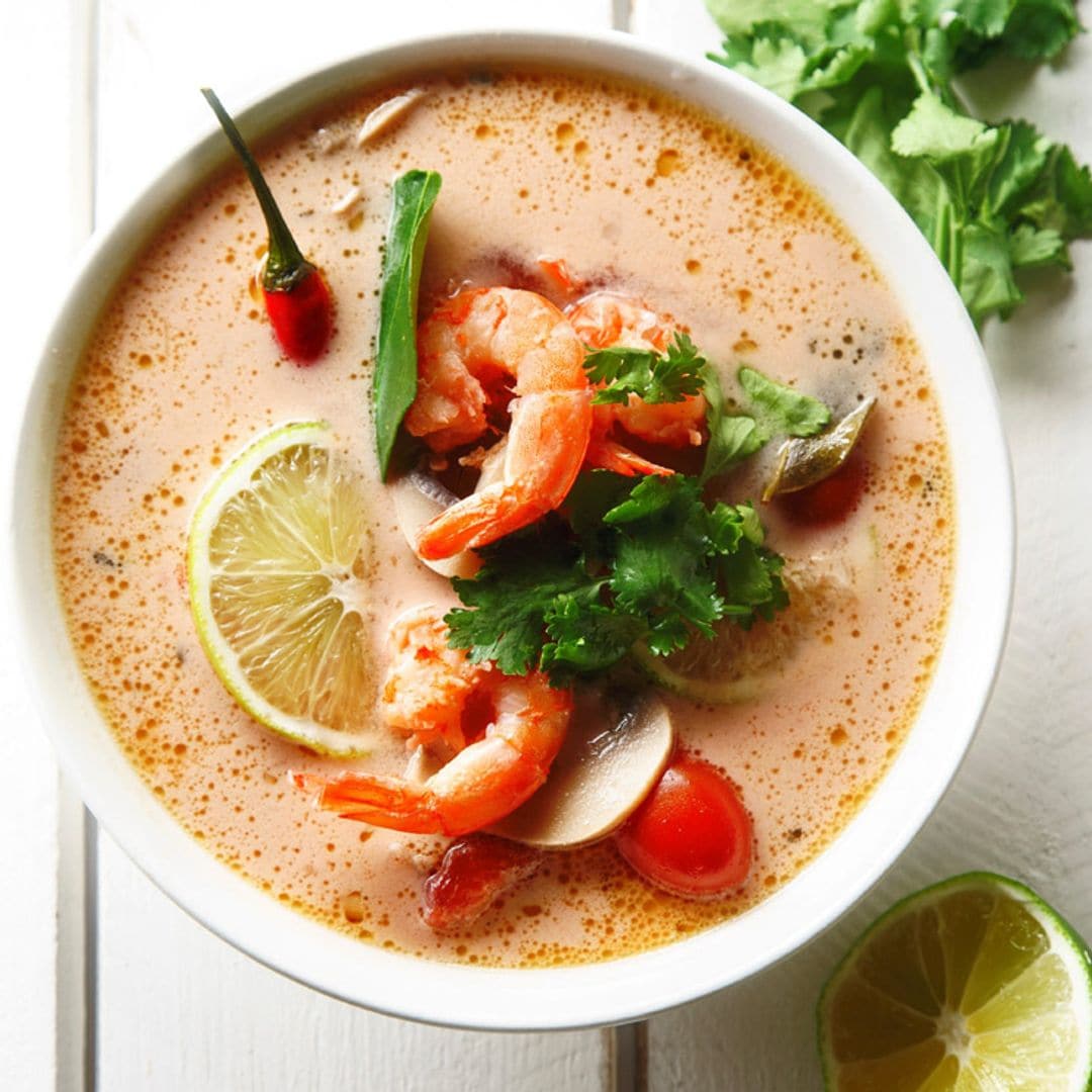 Sopa 'thai' de gambas