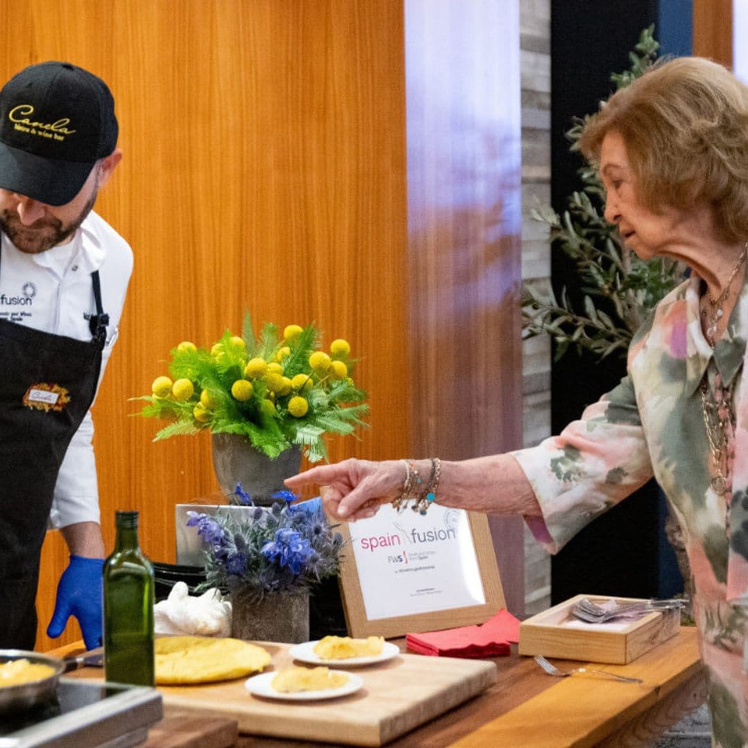 La reina Sofía promociona en Houston la comida española, primer acto de una minigira por Texas