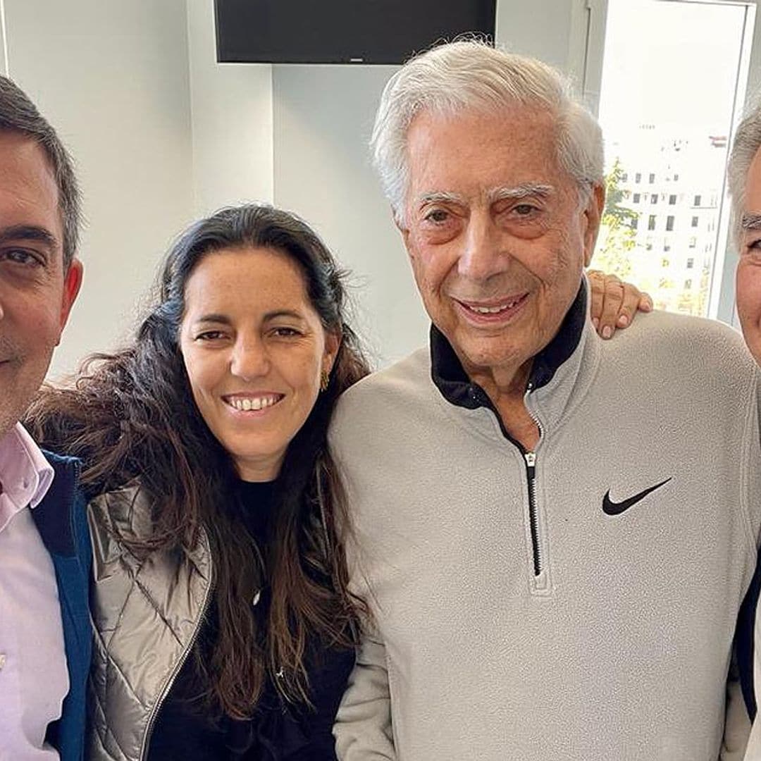 Primeras imágenes de Mario Vargas Llosa tras recibir el alta médica