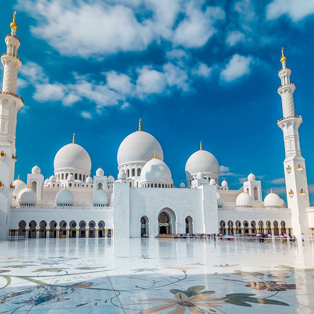 00 portada mezquita del sheikh zayed adobestock241097894