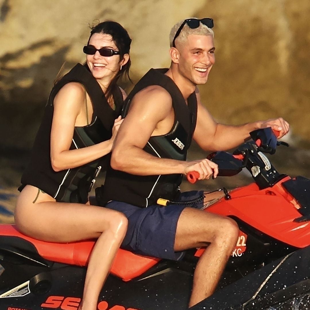 Kendall Jenner: las imágenes de la supermodelo, en Ibiza, en un verano de 'ida y vuelta' con Bad Bunny