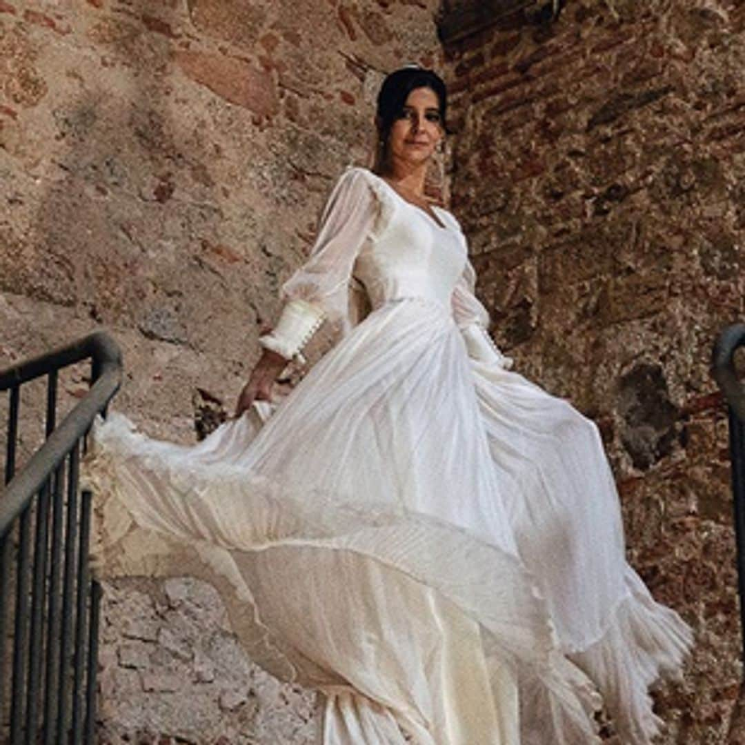 Una boda íntima en Segovia, un vestido romántico y un velo especial: el enlace de Anais