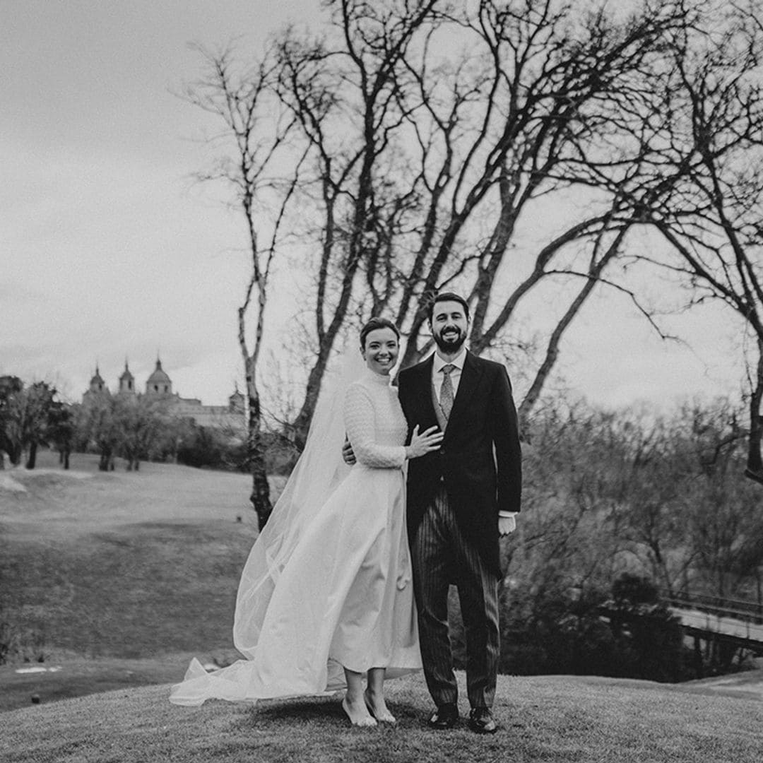 La boda de Ana, la novia médico que hizo magia con su vestido midi