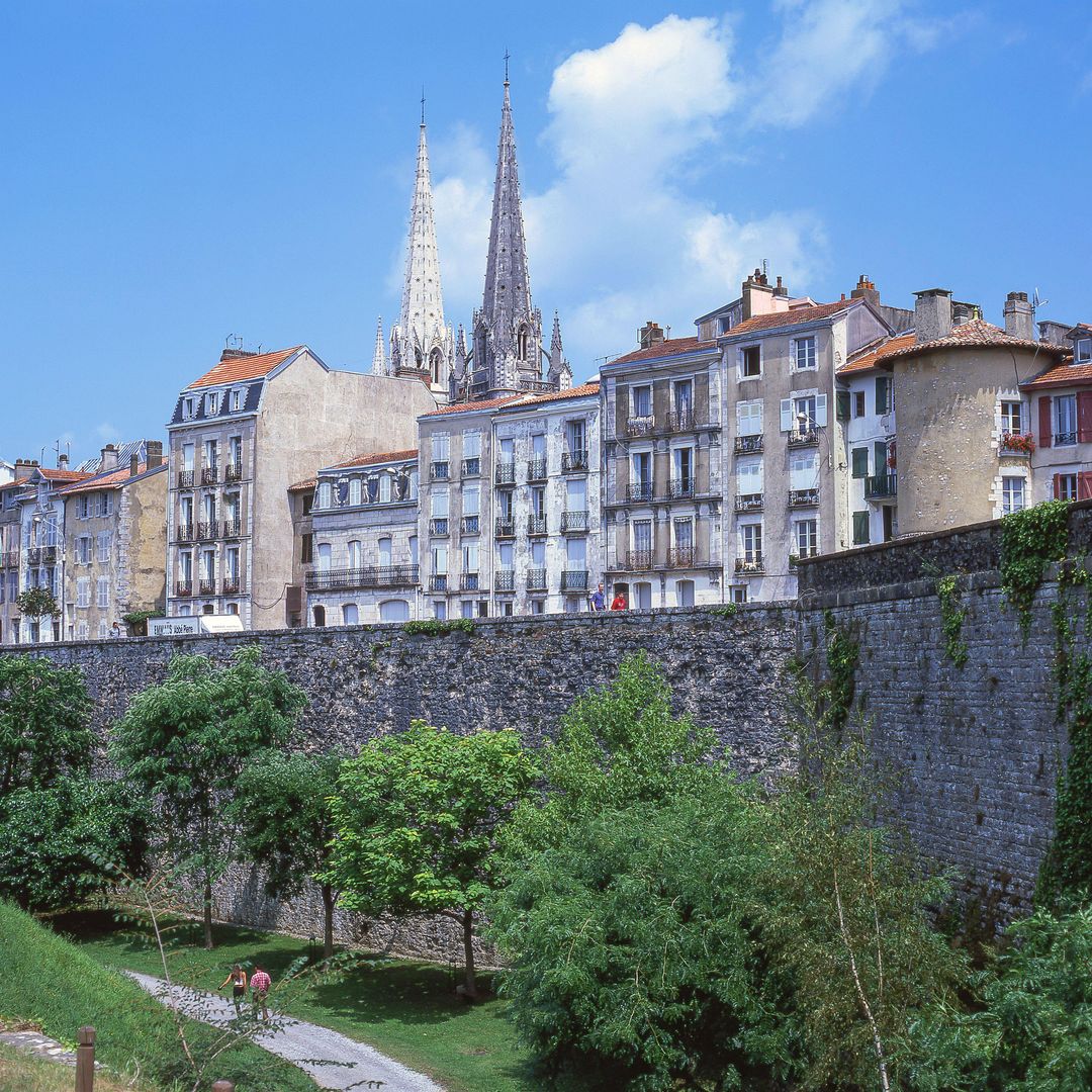 Murallas en el barrio de Le Grand Bayonne, Bayona