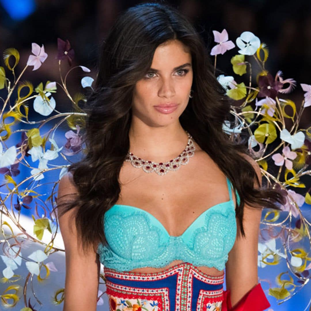 Los 10 sujetadores que todas deberíamos tener están en el desfile de Victoria's Secret, ¡toma nota!