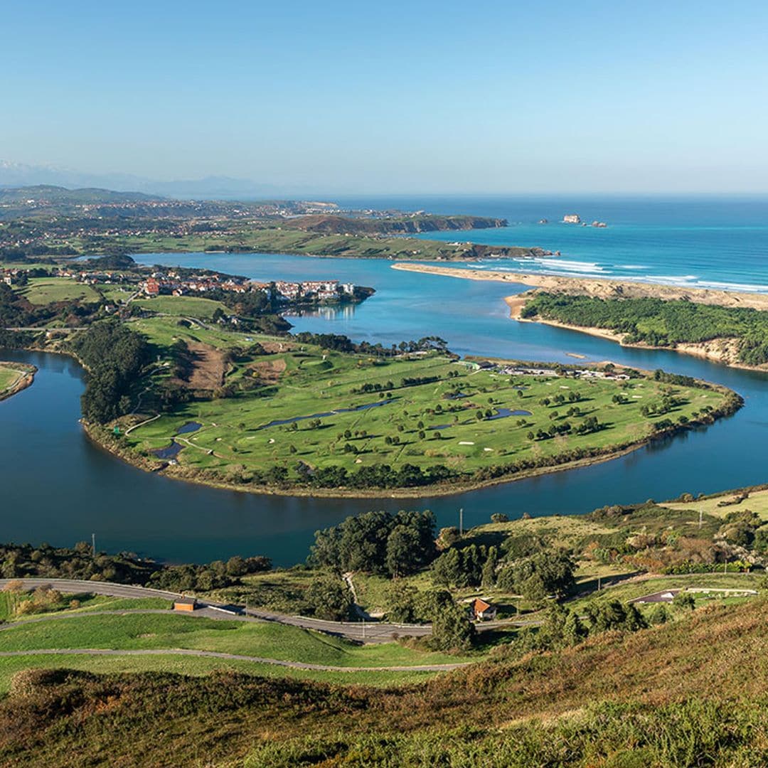 Liencres, más que una playa, un parque natural en la costa cántabra