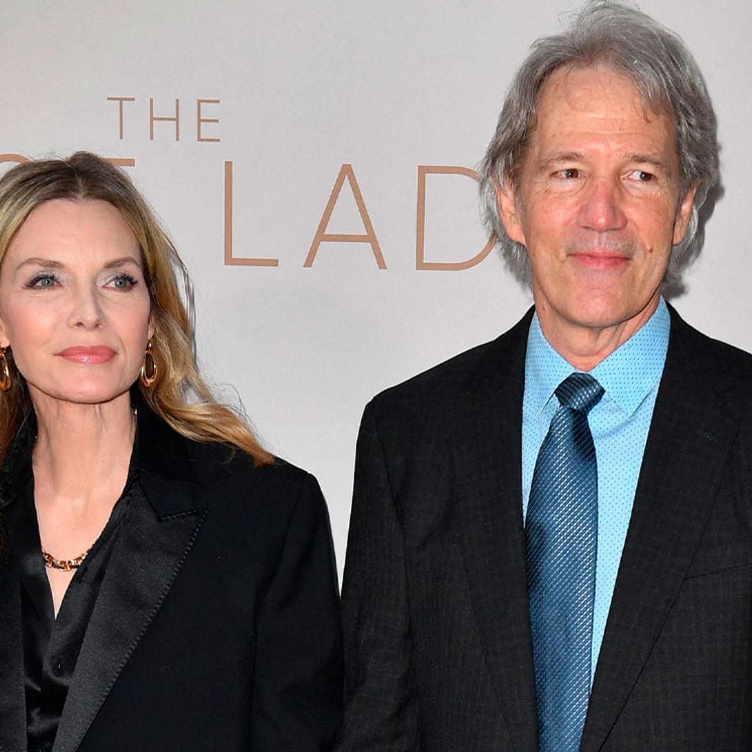 Repasamos la vida de Michelle Pfeiffer que cumple 65 años: casada con David E. Kelley y madre de dos hijos