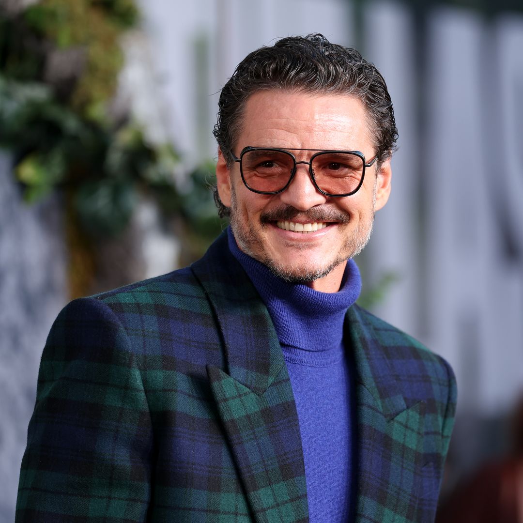 Pedro Pascal revoluciona la moda masculina con sus recientes 'looks'