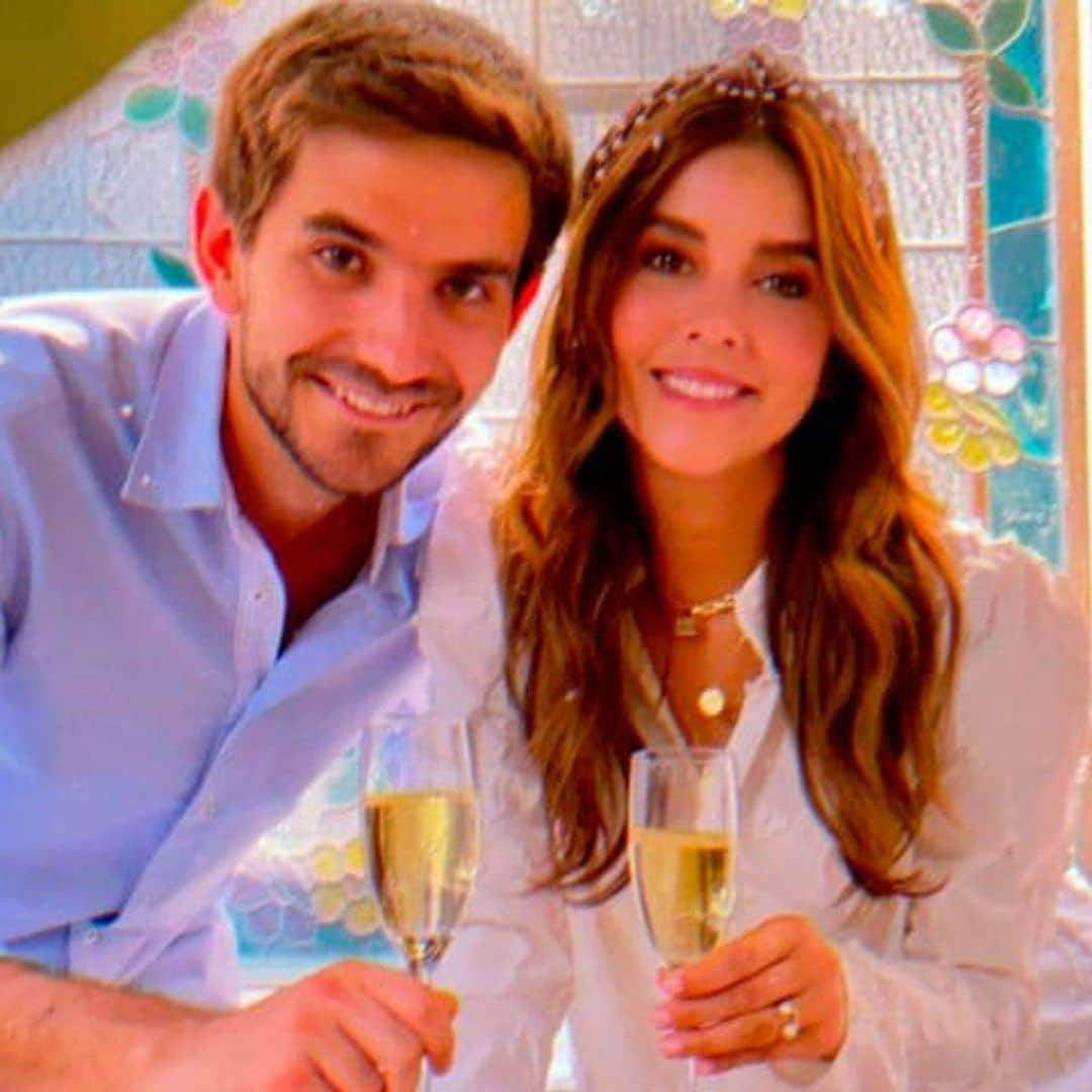 Tan enamorados como el primer día, Paulina Goto y Rodrigo Saval celebran 2 años de amor