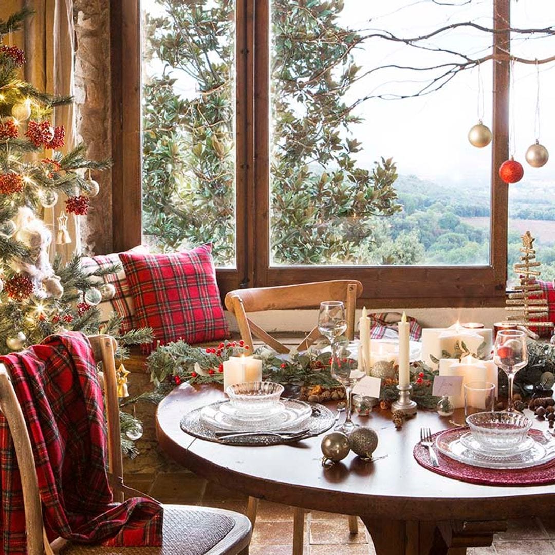 Viste de fiesta la mesa por Navidad