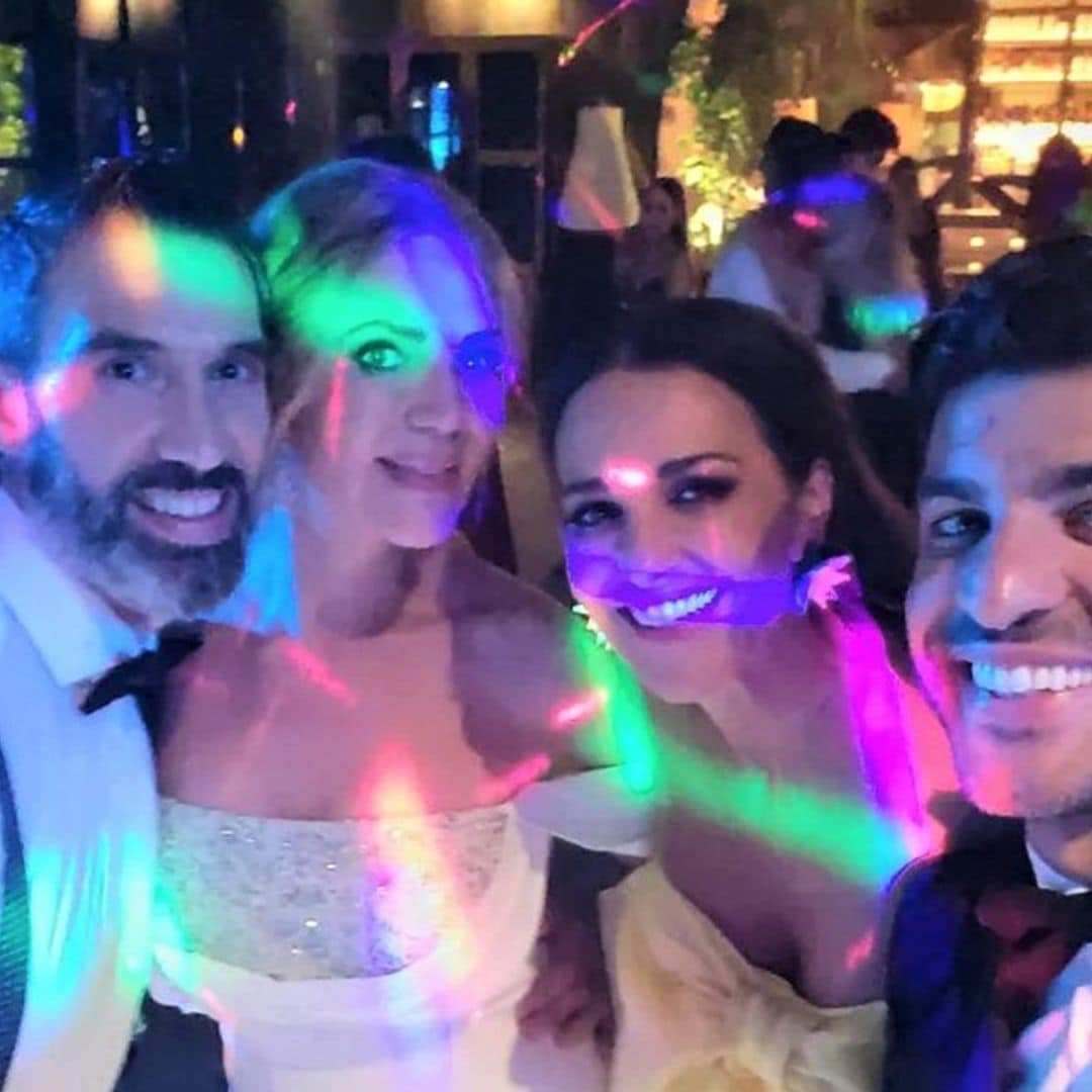 Ingrid Asensio y Fernando Sanz celebran por todo lo alto sus bodas de plata con Paula Echevarría y Miguel Torres