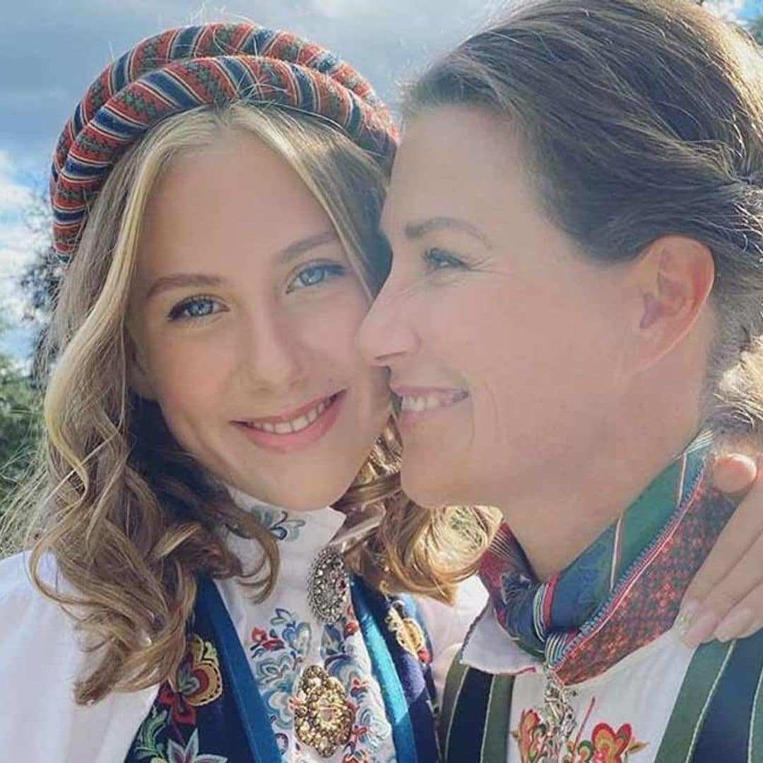 Marta Luisa de Noruega abre su álbum para mostrar cómo ha sido la confirmación de su hija Leah Isadora