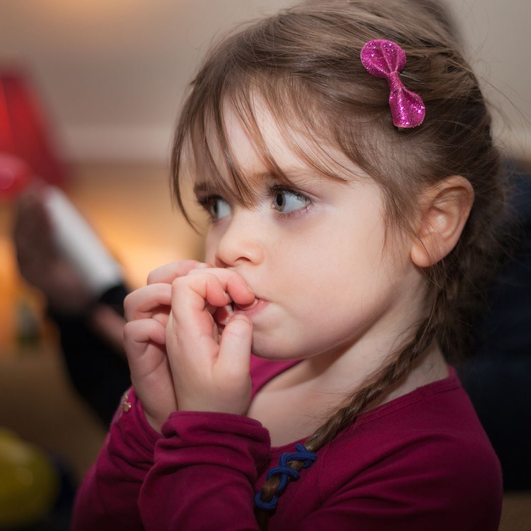 ¿Por qué algunos niños se muerden las uñas?