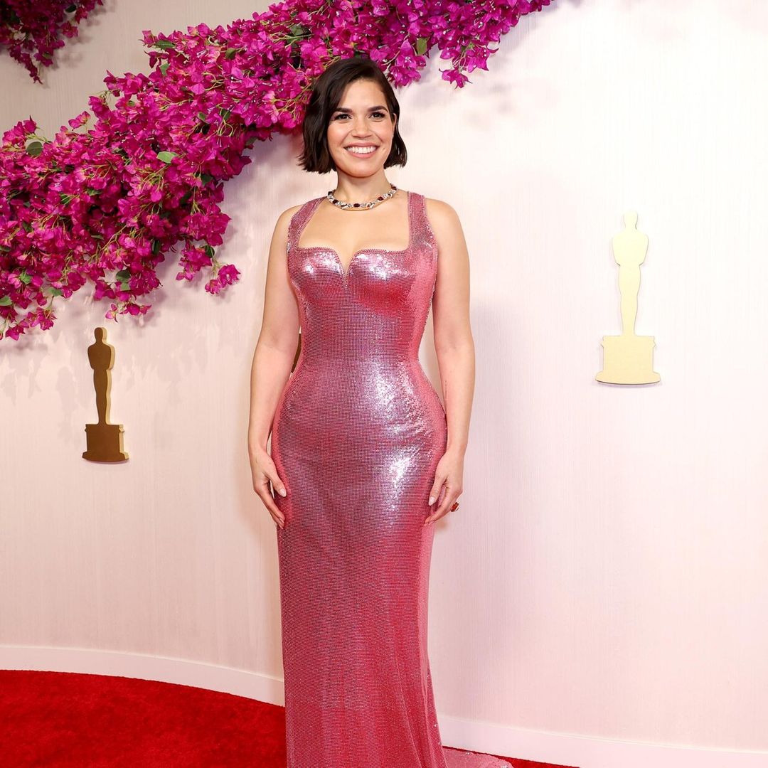 El vestido de America Ferrera para los Oscars tardó 400 horas en confeccionarse
