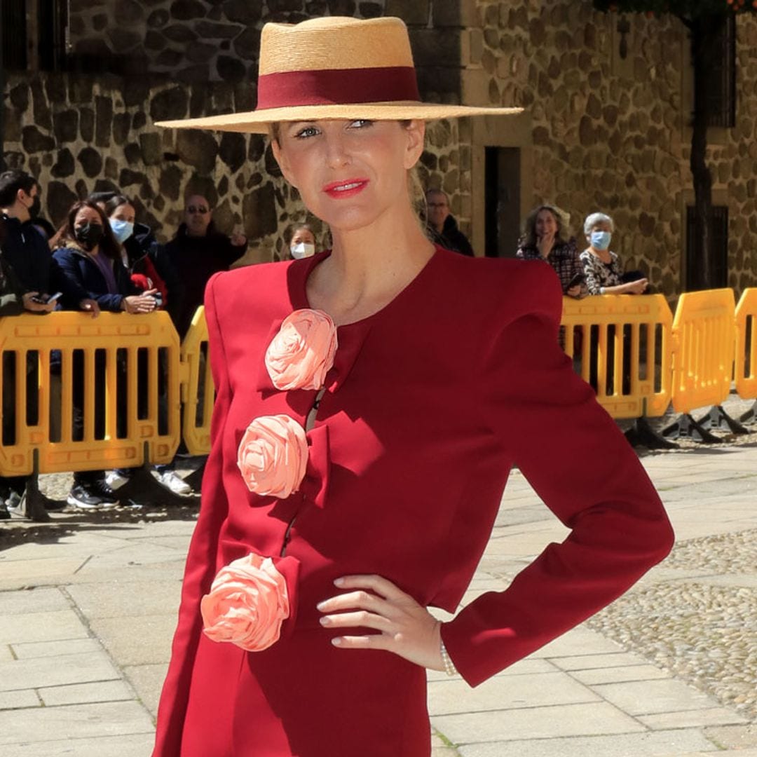 De Vega Royo-Villanova a María F.Rubies: el traje con flores de tafetán que enamora a las españolas