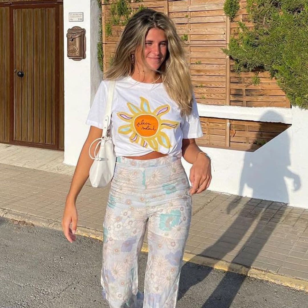 Estos pantalones de flores son el relevo perfecto de los vestidos de verano