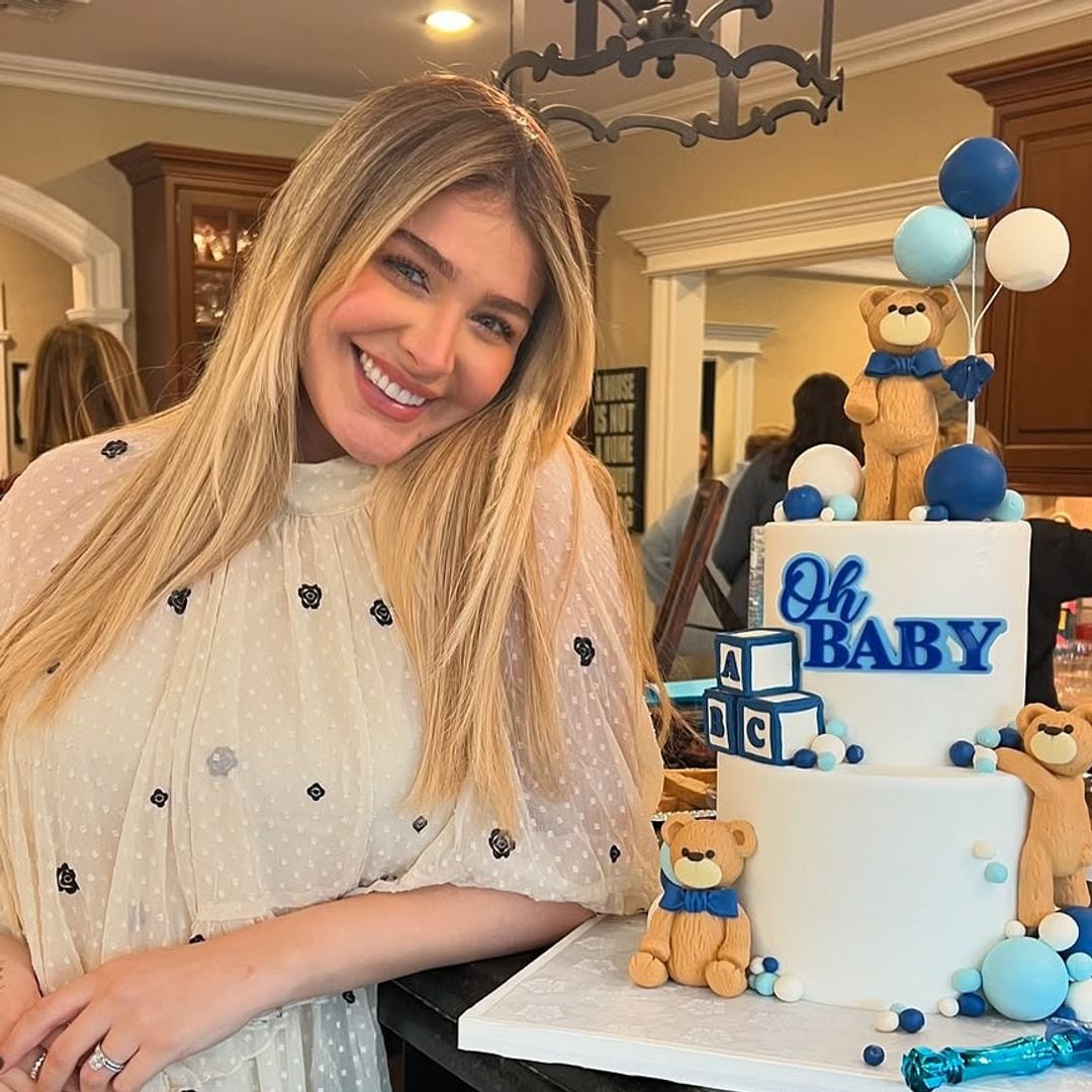 Migbelis Castellanos celebra su baby shower rodeada del cariño de su familia