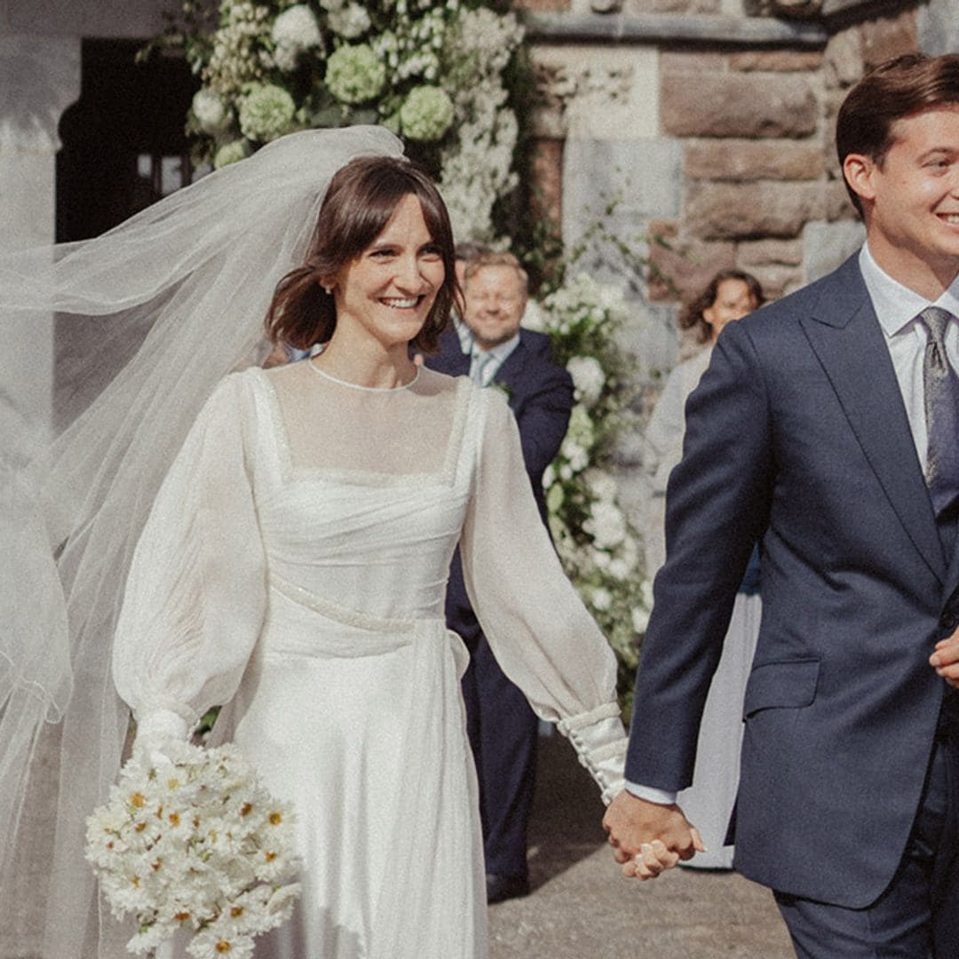 Charlotte, la novia suiza que se casó con un romántico vestido español en las montañas de Irlanda