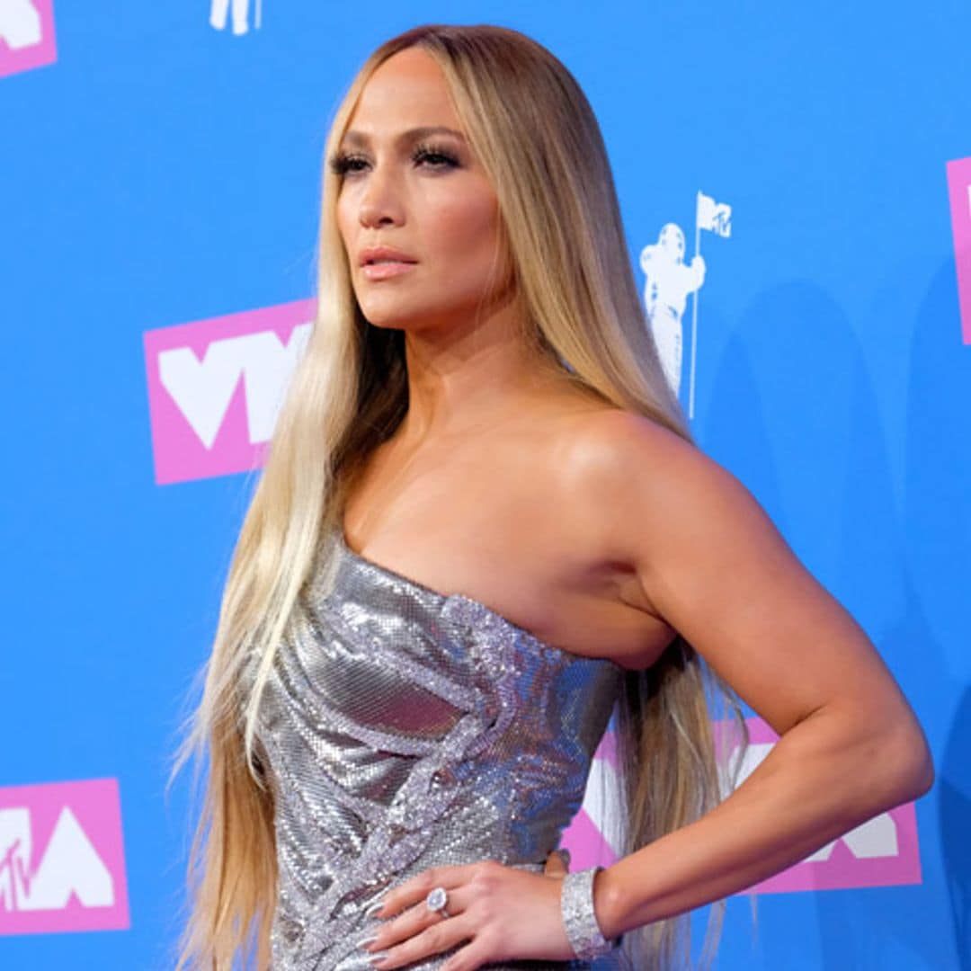 Jennifer Lopez recupera su peinado estrella para recibir un premio a toda su carrera