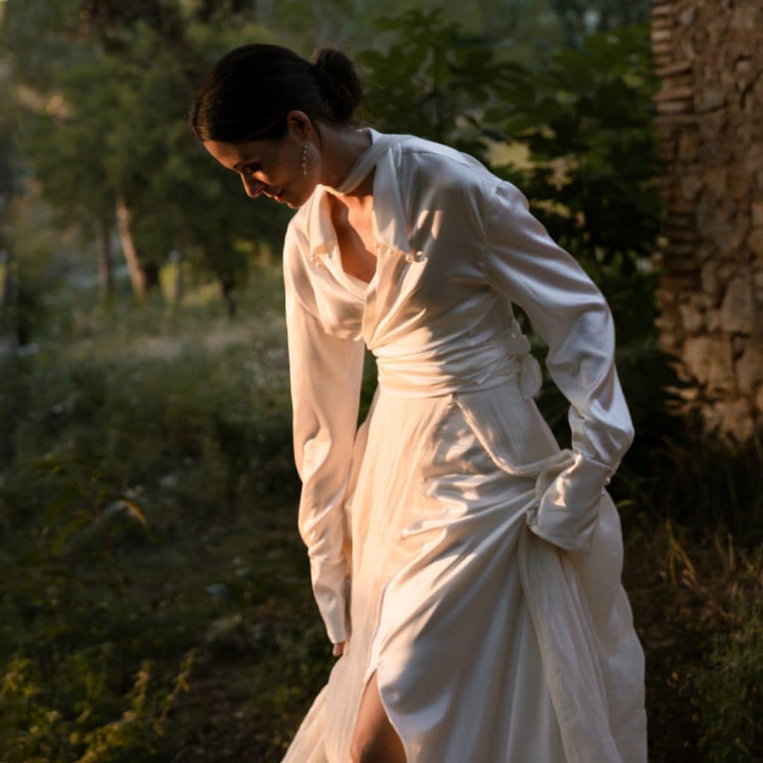 Rebeca, la novia del vestido camisero con detalles 'vintage' que se casó en Llutxent (Valencia)