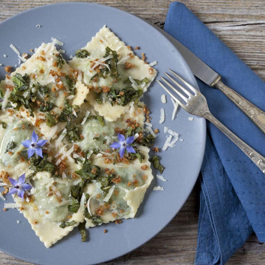 Raviolis de borraja a la salvia