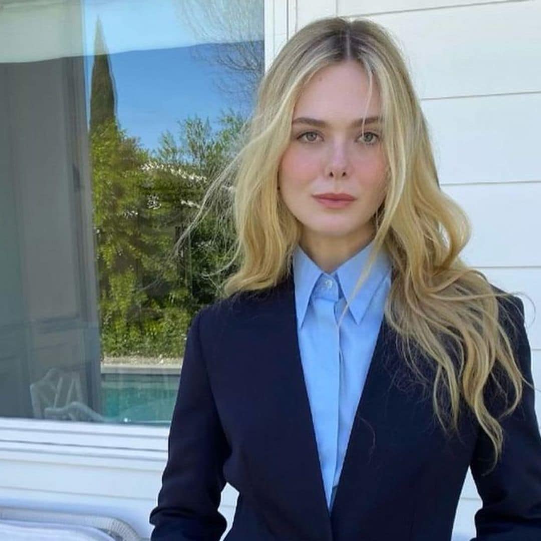 Si eres rubia, te encantará el traje vanguardista que ha estrenado Elle Fanning