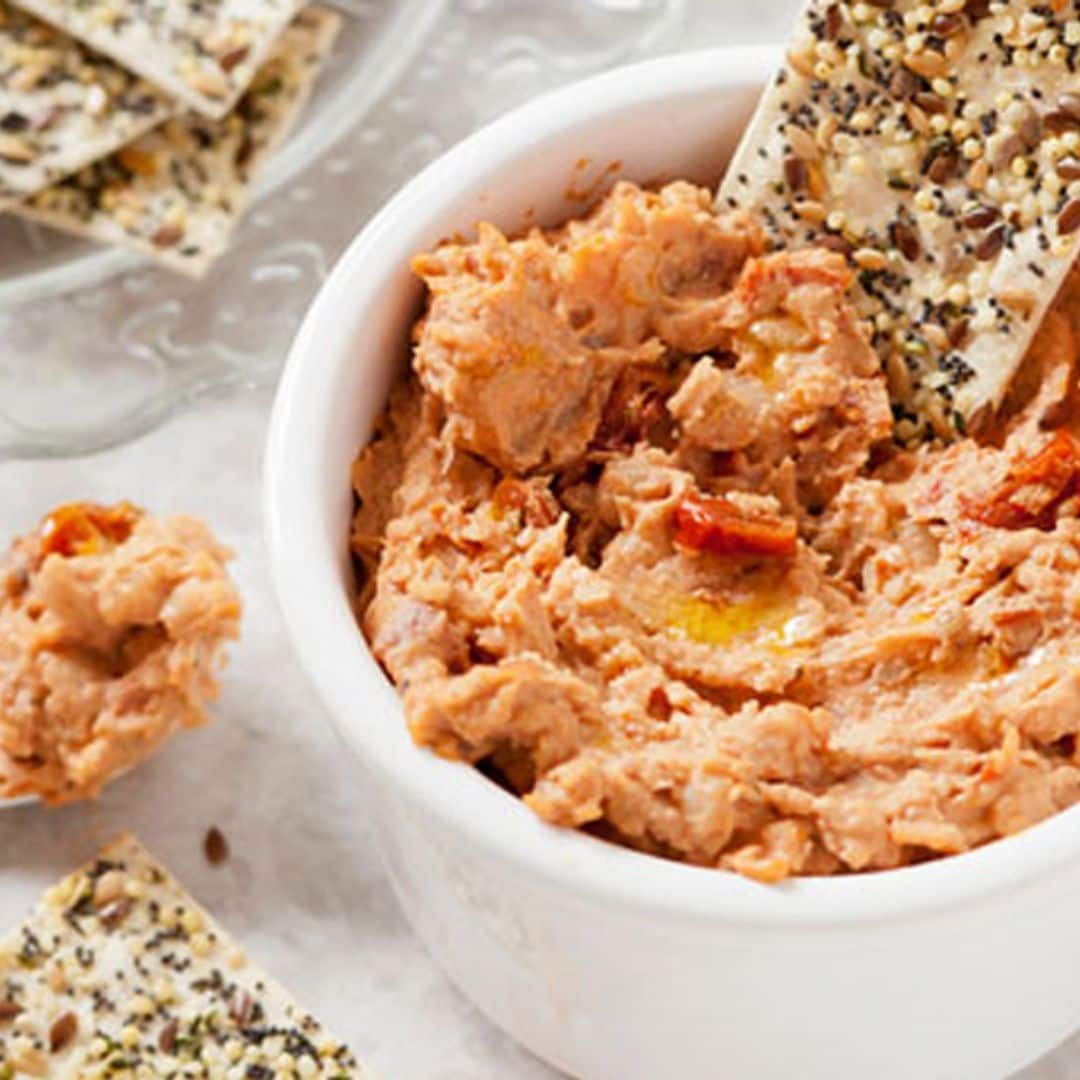 Hummus de judías blancas y tomate seco