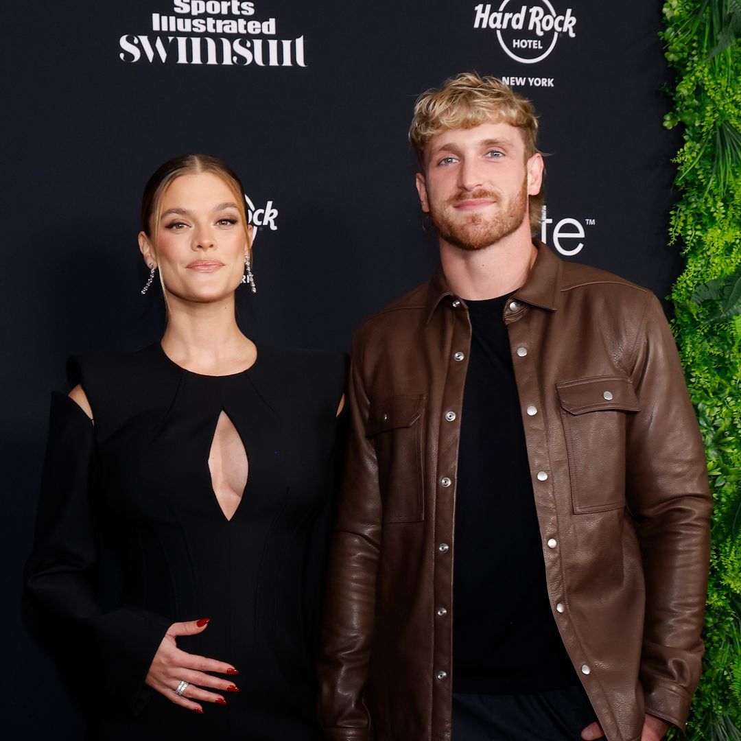 ¡Se acabó la espera y esta foto lo demuestra! Nina Agdal y Logan Paul ya son padres