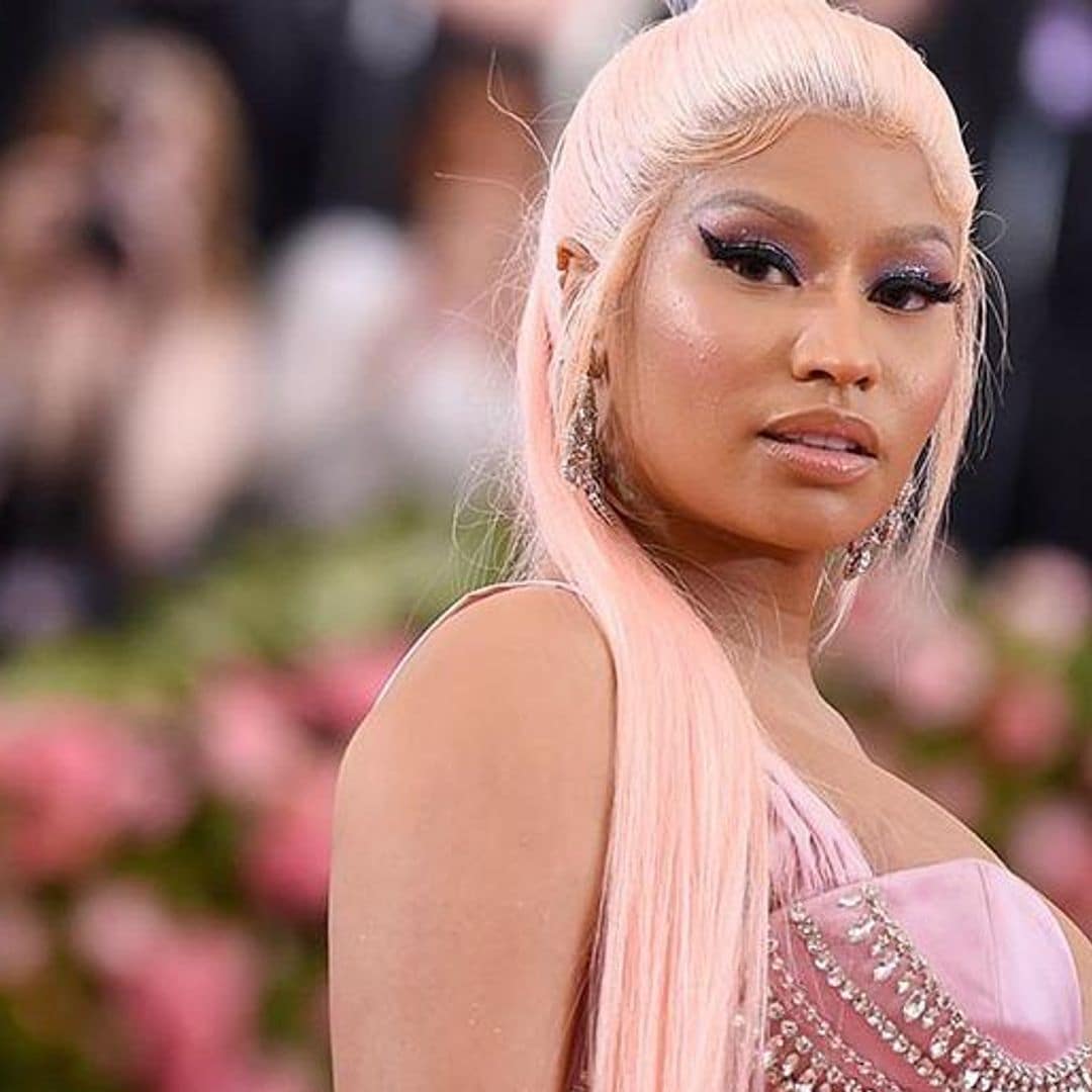 La accesible rutina de belleza de Nicki Minaj para pieles sensibles